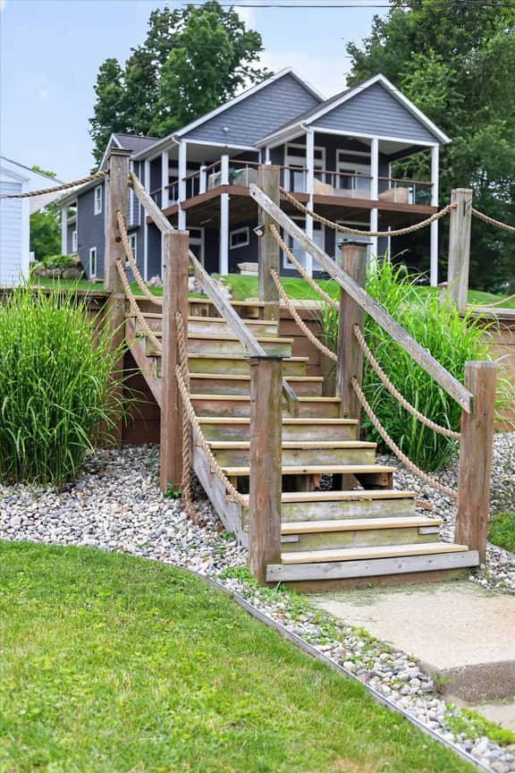Waters Edge on Big Pine Island- Trampoline - Sandy Beach - Arcade Games